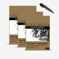 Daler Rowney Heavy Weight Fine Grain Drawing Pad – 30 Sheets 200 Gsm