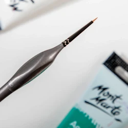 Mont Marte Artist Acrylic Taklon Detailer Brush 5/0